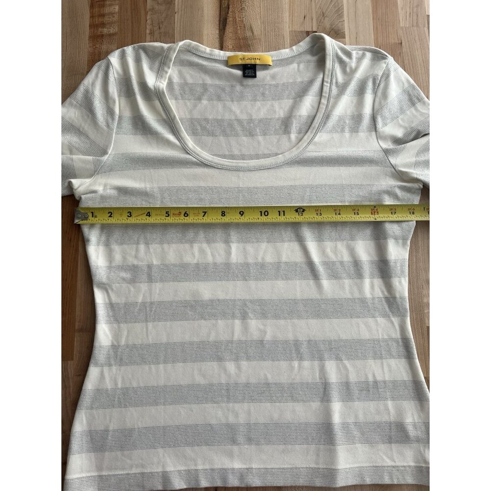 St John Women's Short Sleeve Stretch Knit Top Ivory Metallic Silver Stripe M - Picture 4 of 8